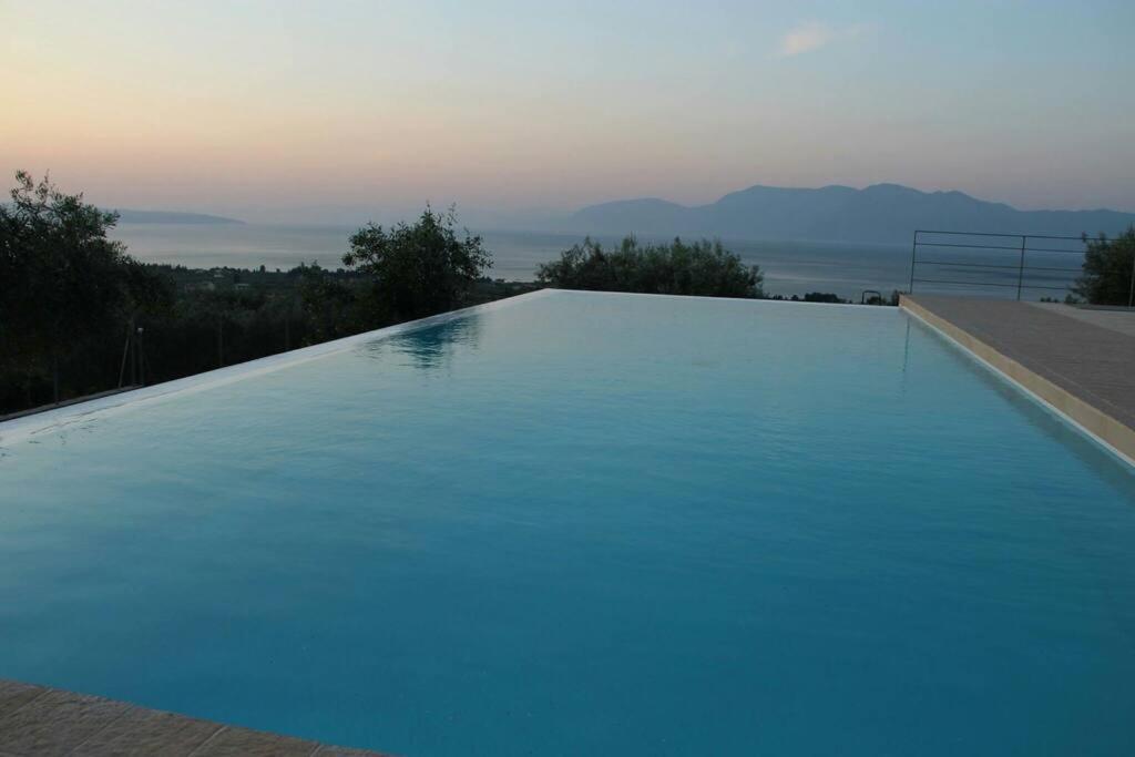 Panoramic View Summerhouse Loukissia 외부 사진